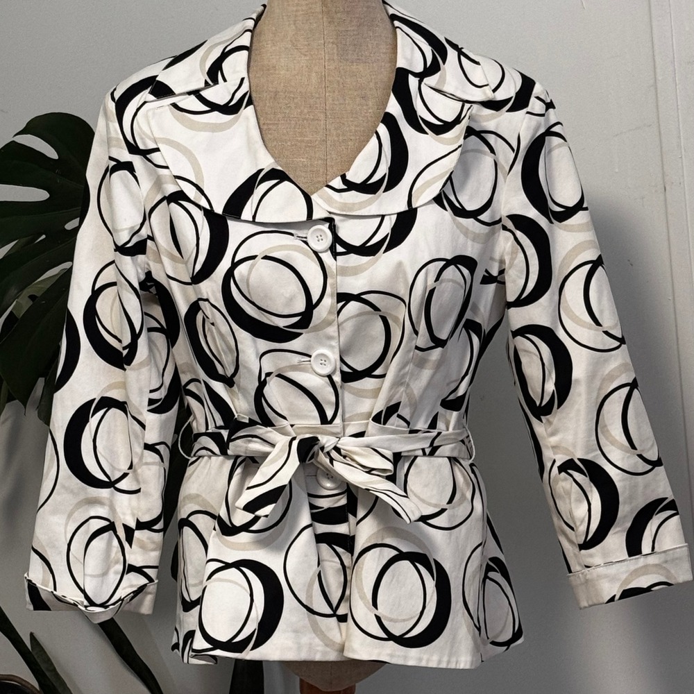 Sandro Sportswear Belted Jacket Womens Large White Black Geometric‎ Circle Print